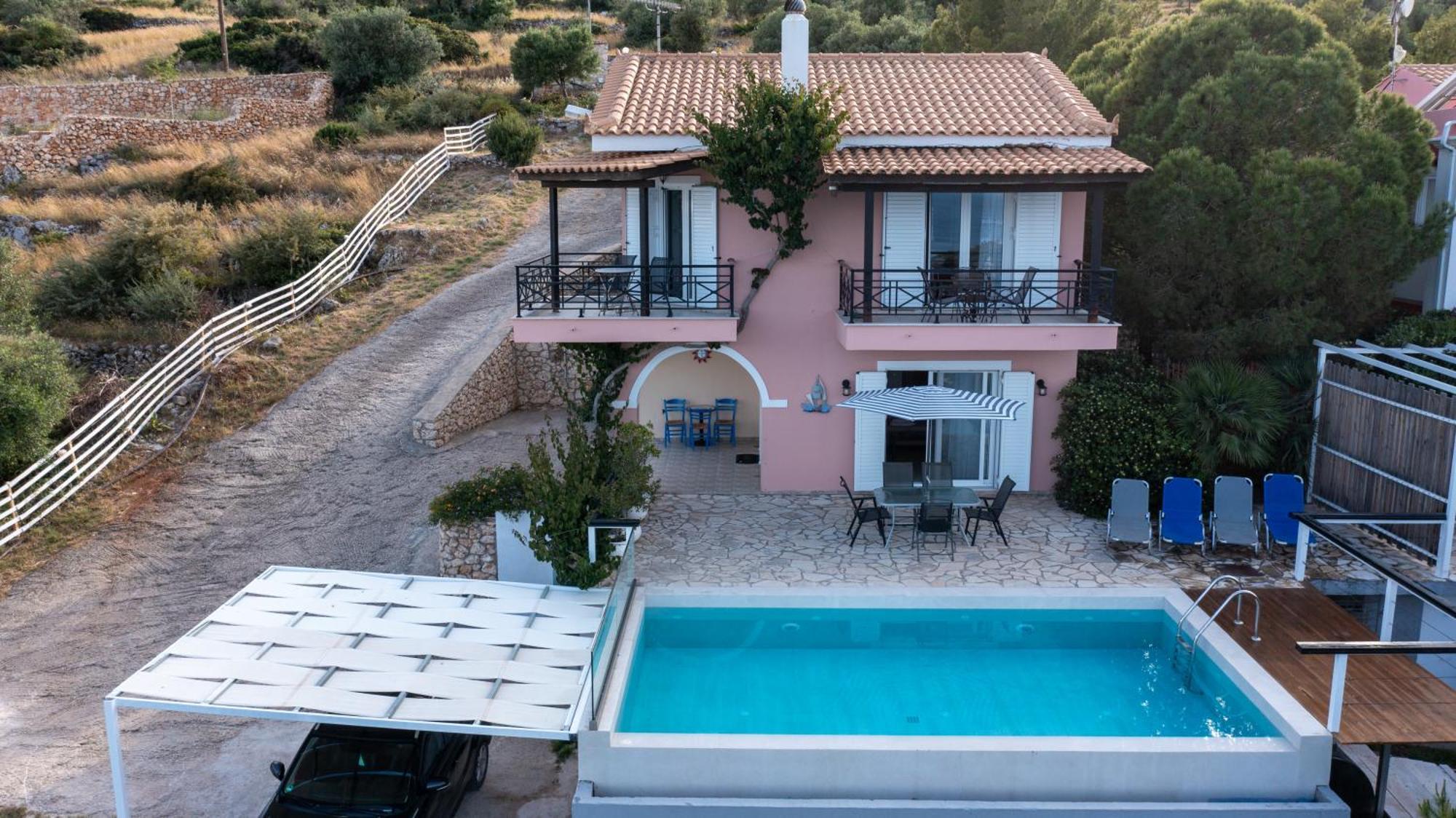 Coastal Paradise Found - Komis' Private Pool Retreat Agios Nikolaos  Exterior photo