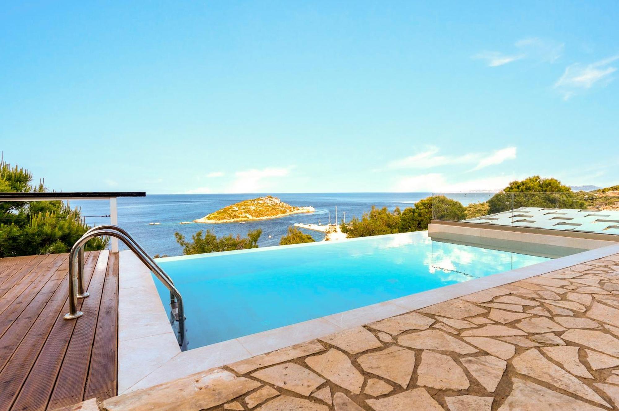 Coastal Paradise Found - Komis' Private Pool Retreat Agios Nikolaos  Exterior photo