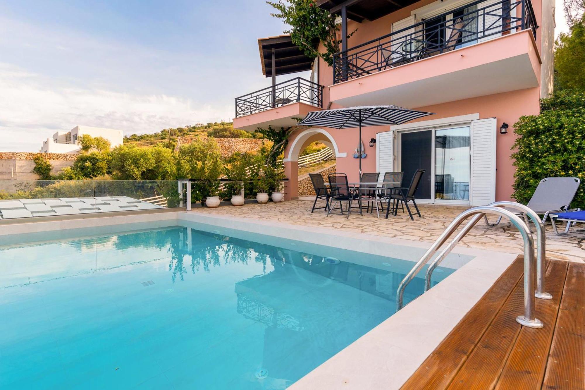 Coastal Paradise Found - Komis' Private Pool Retreat Agios Nikolaos  Exterior photo