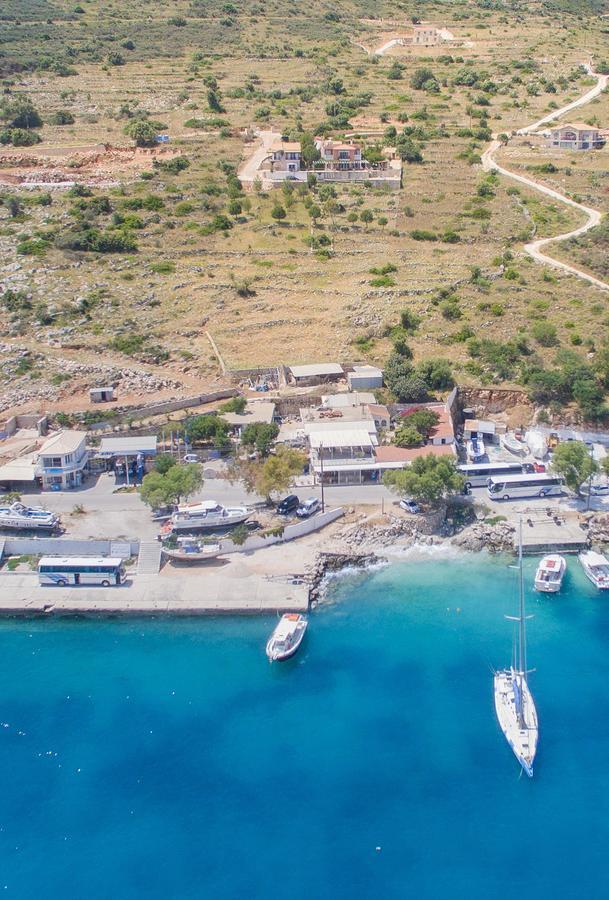 Coastal Paradise Found - Komis' Private Pool Retreat Agios Nikolaos  Exterior photo