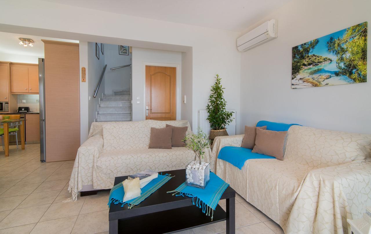Coastal Paradise Found - Komis' Private Pool Retreat Agios Nikolaos  Exterior photo
